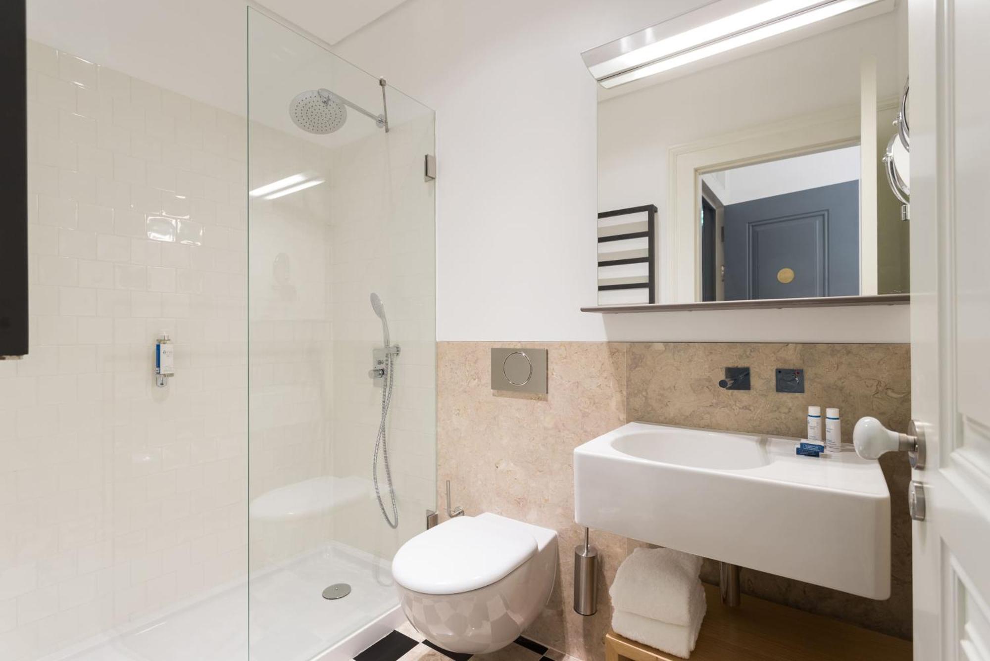 Boutique Chiado Suites Lisbon Bagian luar foto