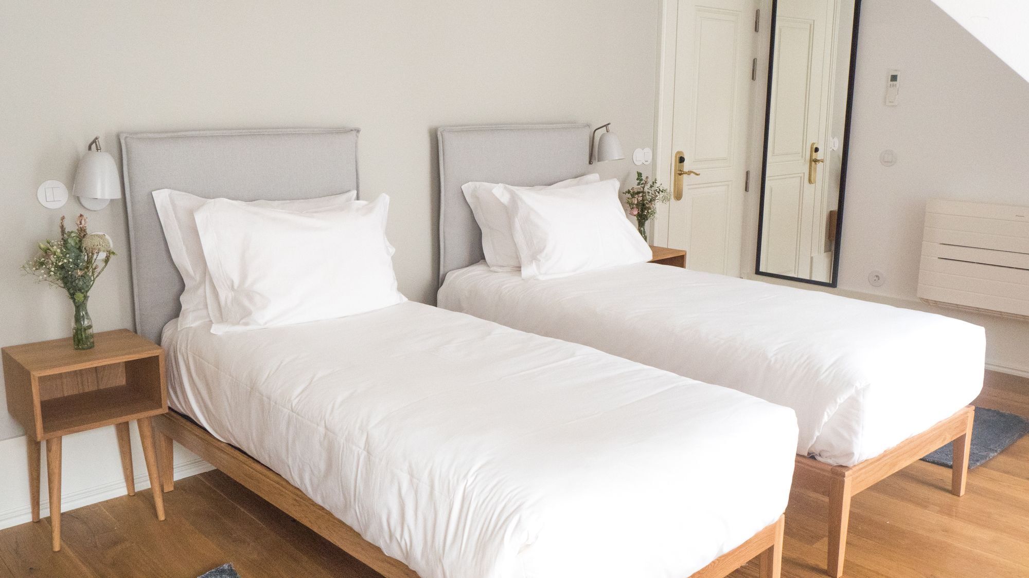 Boutique Chiado Suites Lisbon Bagian luar foto